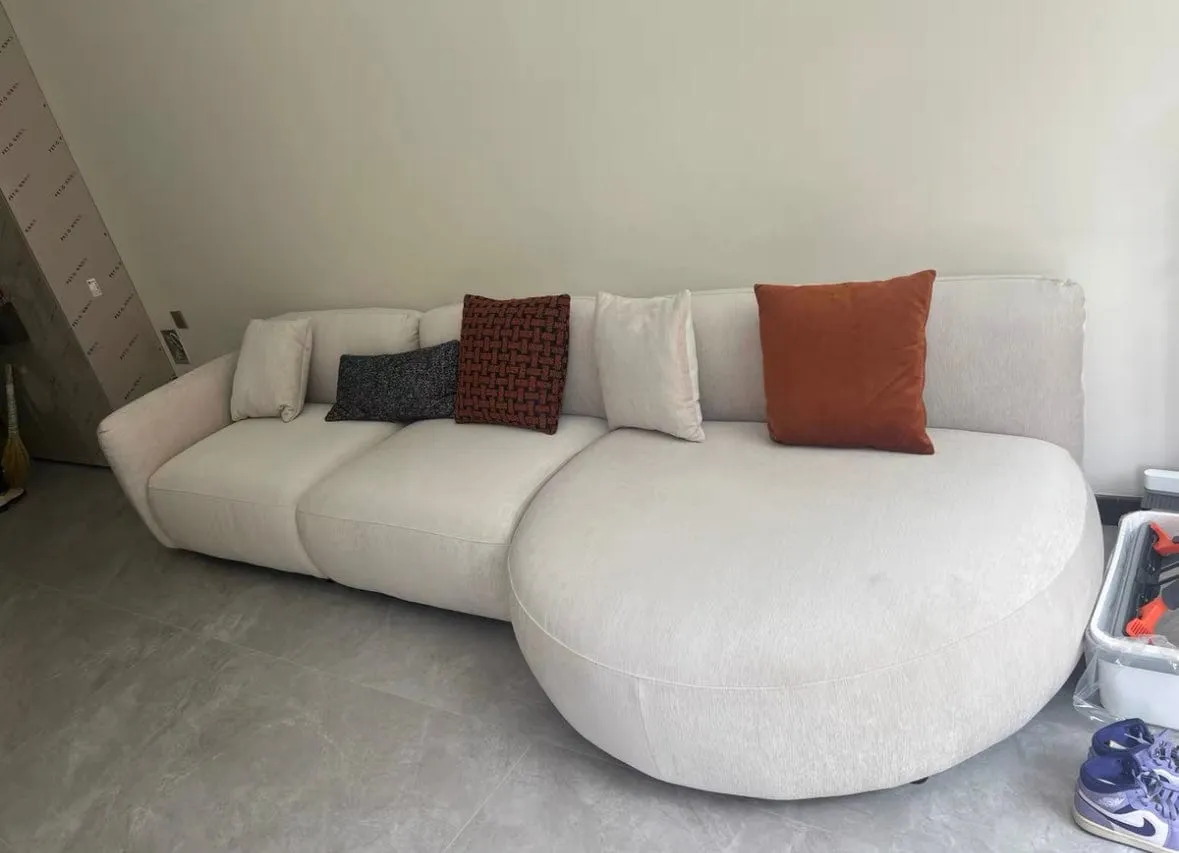 Elise Scratch Resistant Sectional Sofa