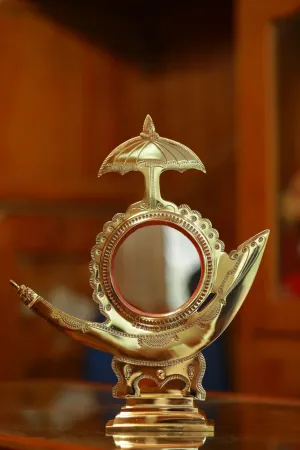 KUP Aranmula Kannadi in Boat Shape Valkannadi (Handheld Mirror)