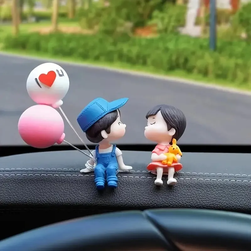 Love on the Go Figurines